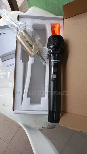 Shure Blx82 Universal Wireless Microphone