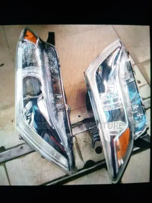 Headlight for Venza 014