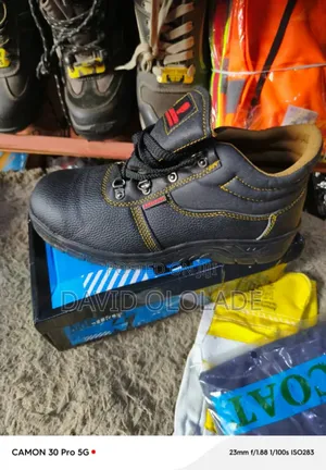 Armstrong Safety Boots
