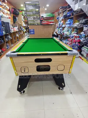 HDF Marble With Coin Snooker With Accessories