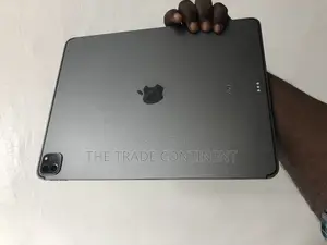 Apple iPad Pro 12.9 (2022) 128 GB Gray