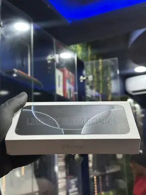 New Apple iPhone 16 Pro Max 256 GB White