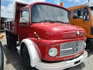 Mercedes Tipper 1113 Foreign Used