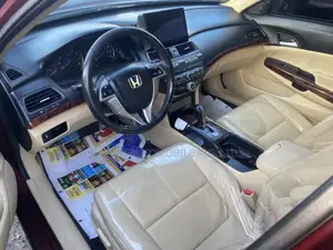 Honda Crosstour 3.5 AWD 2012 Red