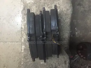 High Grade Tokunbo Front Brake Pads C300(204)