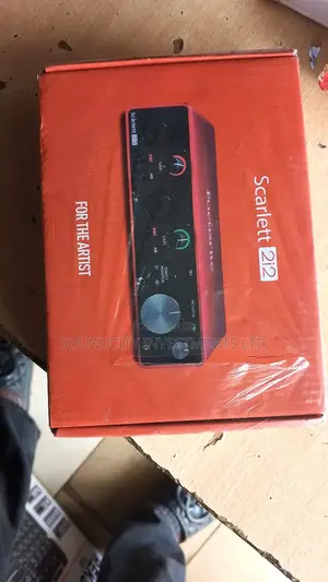 2i2 Scarlett Focusrite Soundcard