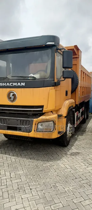 Brand New 380hp Shacman 6x4 Trailer Head Dump Truck