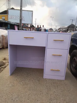 Dressing Table for Modern House