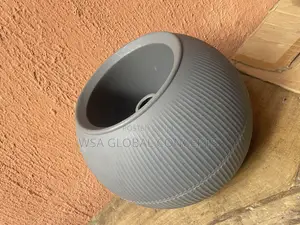Round Design Flower Pots