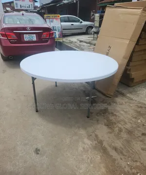Affordable Table 5ft Round