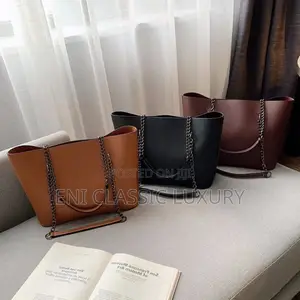 Fashion Luxury Women Bags Available in Store