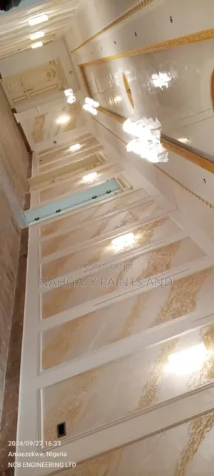 Glassy And Classic Wall Painting