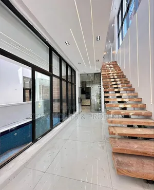 5bdrm Duplex in Chevron for sale