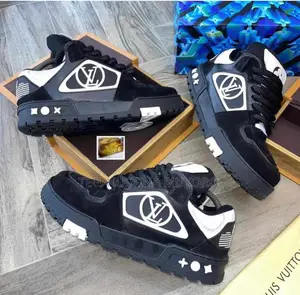 Louis Vuitton Unisex Sneakers