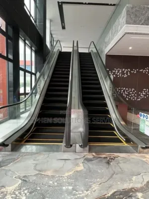 Indoor Stable Escalator