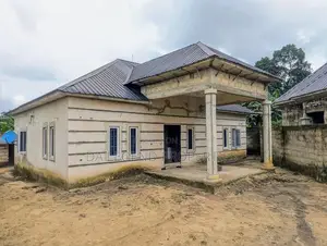 3bdrm Bungalow in Uyo for sale