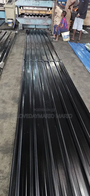 Industrial Six 0.55mm Black Normal Corrugation