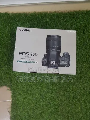 Canon EOS 80D With Ef-S 18‐135 Is Usm