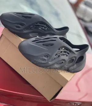 Yeezy Boost Black Classic Foam Runner Sneakers