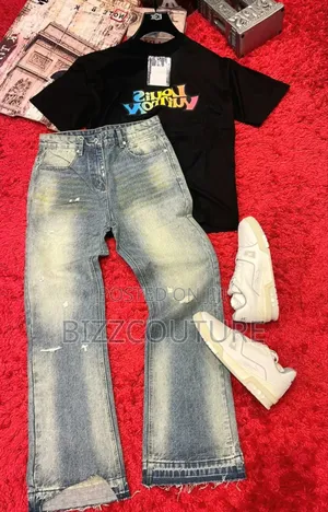 Original Louis Vuitton T-Shirts Available in Store