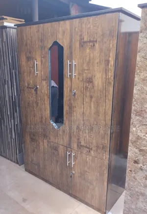 Wardrobe 4x6ft