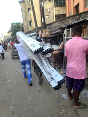 20 by 2 Aluminum Extension Ladder %%100 