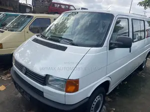Volkswagen Transporter 2003 White