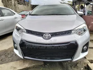 Toyota Corolla 2015 Silver