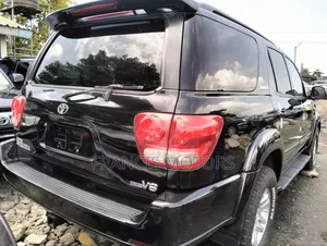 Toyota Sequoia Limited 4dr SUV 4WD (4.7L 8cyl 5A) 2007 Black