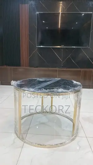 Round Coffee Table With Tinted Glass Top