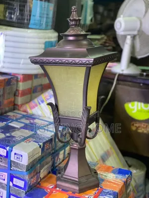 Italian Gate Lamp