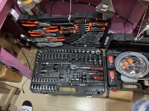 131 Pics Tools Kit