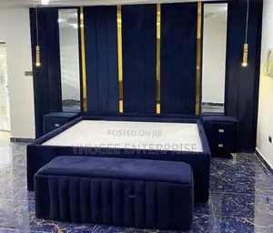 Bedframe With Two Bed Sides and Ottoman