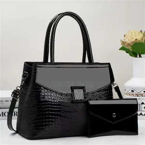 Black Classic Ladies Hand Bag