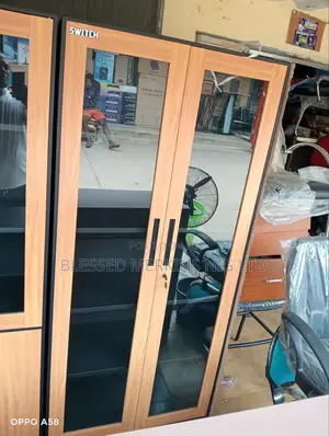 Full Height Shelf With Glass