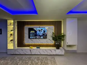 Cozy Pent House With Balcony for R R