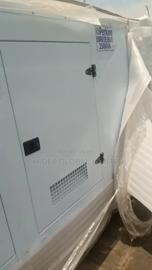 250kva Perkins Soundproof Diesel Generator 100% Copper Coil