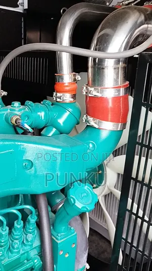 Sp 400kva Perkins Power Genset of Soundproof Case Available