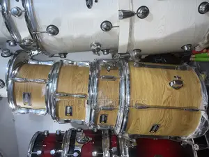Professional 5 Piece Yamaha Drum Set