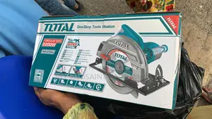 Total Circular Saw Machine 2200w 9 Inches
