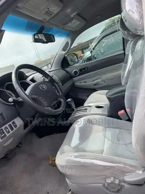 Toyota Tacoma Double Cab V6 Automatic 2011 Gray