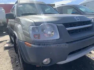 Nissan Xterra Automatic 2004 Gray