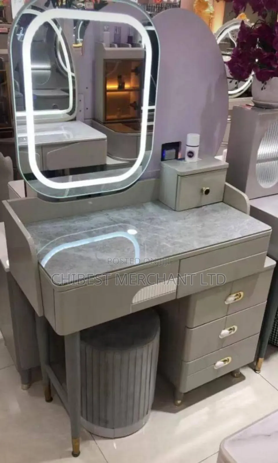 Dressing Console Mirror With Led Light and Stool