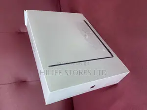 New Laptop Apple MacBook Air 2022 M2 8GB Apple M2 SSD 256GB