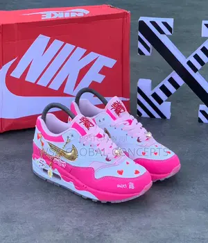 Nike Air Max 1 ‘86hailey Pink Sneakers