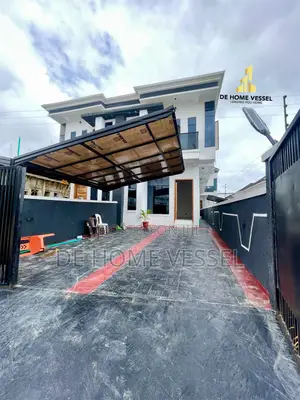 4bdrm Duplex in Ikota for sale