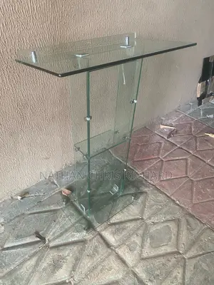 High Quality Glass Pulpit