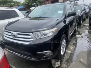 Toyota Highlander 3.5L 4WD 2013 Black