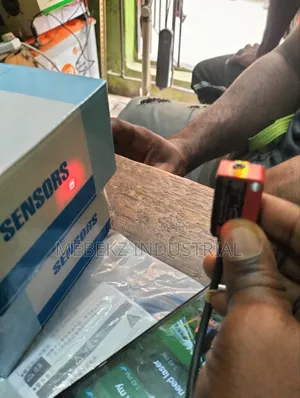 LEUZE Laser Photoelectric Sensor