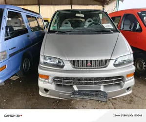 Mitsubishi Space Gear 2005 Silver